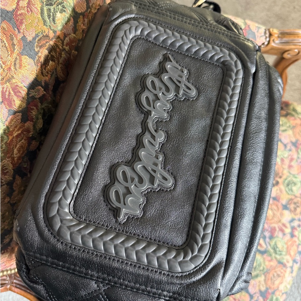 Itzy Ritzy Black and Gold Quilted Diaper Backpack - Picture 11 of 16
